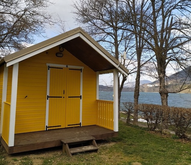Accommodation - Hutte Small Cabin Measuring 14 M² Without Bathroom Facilities - Camping Au Pré Du Lac
